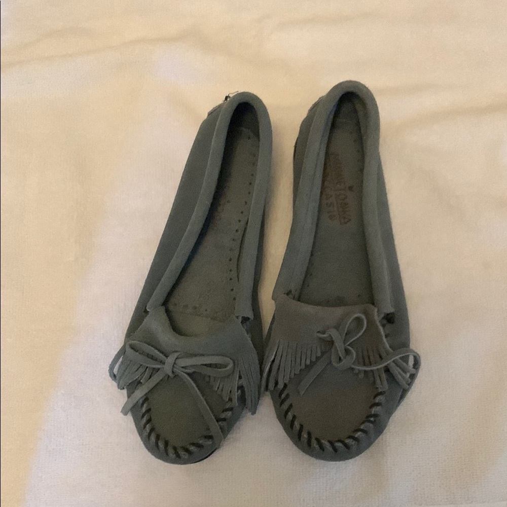 Minnetonka Women's Moccasins - Gray